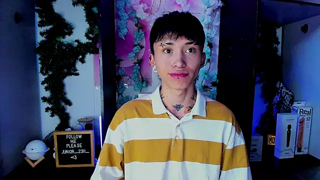 juniior 2311  online show from 1, 3, 2025