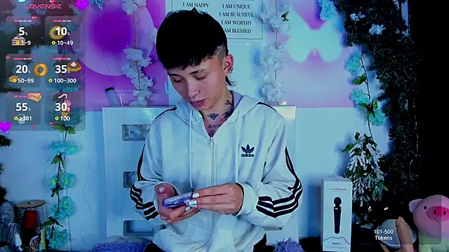 juniior 2311  online show from 28, 1, 2025