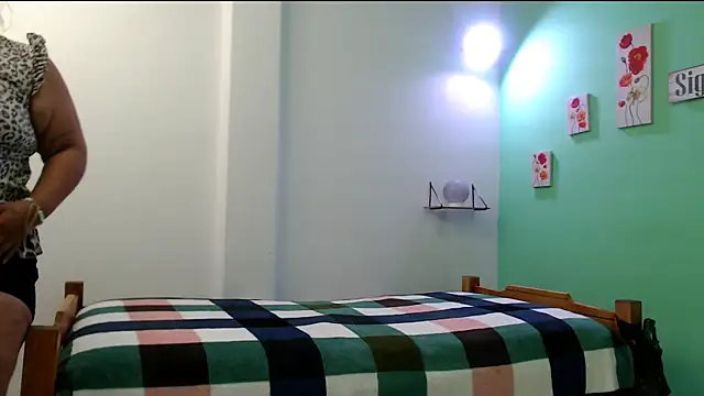 evaleribigtits18 online show from 6, 2, 2026