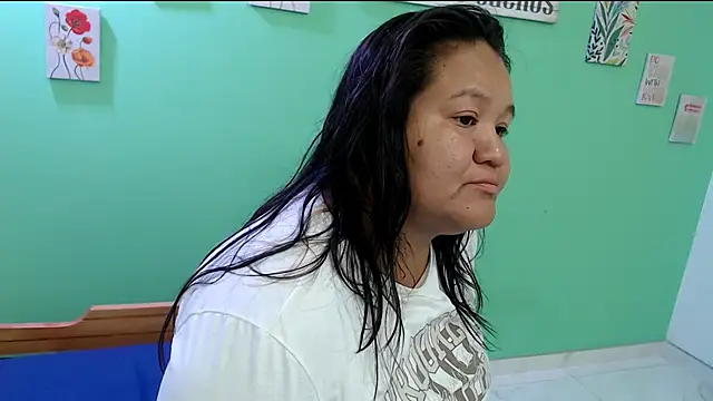 evaleribigtits18 online show from 10, 2, 2026