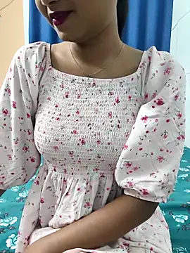 yhona darling online show from 11, 4, 2026