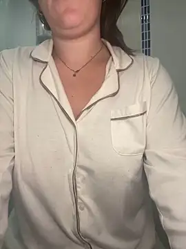 Snapshot of lilylush24 chatting on 27, 2, 2025 lilylush24 online show from 27, 2, 2025