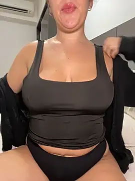 Snapshot of lilylush24 chatting on 17, 3, 2025 lilylush24 online show from 17, 3, 2025