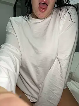 Snapshot of lilylush24 chatting on 15, 3, 2025 lilylush24 online show from 15, 3, 2025