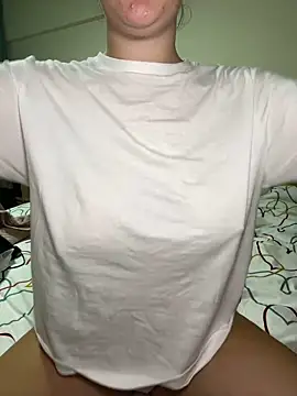 Snapshot of lilylush24 chatting on 21, 3, 2025 lilylush24 online show from 21, 3, 2025