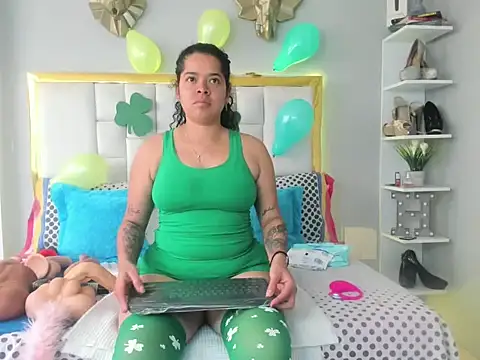 Snapshot of alexa-cooper- chatting on 17, 3, 2026 alexa-cooper- online show from 17, 3, 2026
