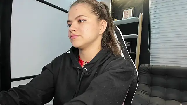 PaigeJayden online show from 19, 2, 2025