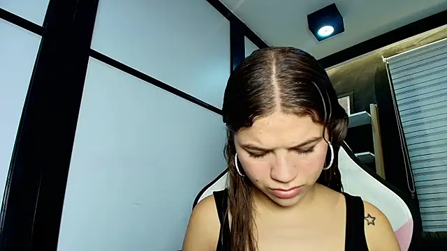 PaigeJayden online show from 5, 3, 2025