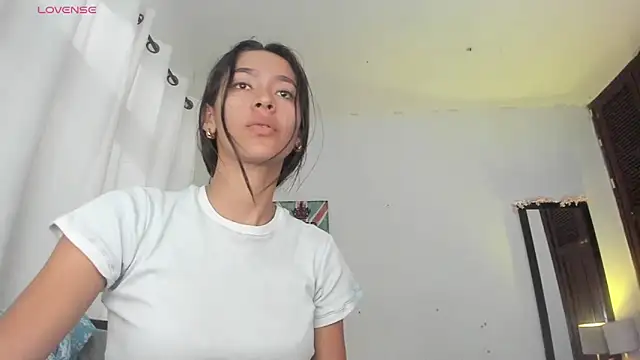 Sophie sweett19 online show from 10, 10, 2025