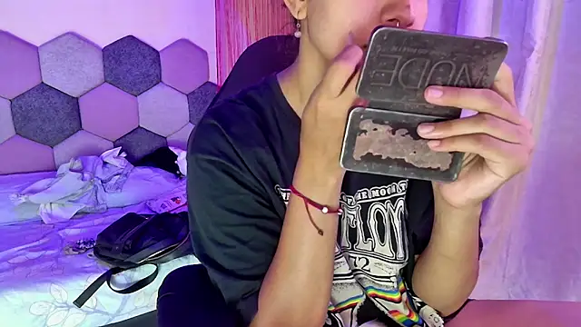 Horny tgn online show from 8, 3, 2026