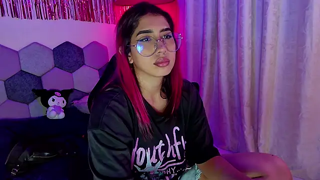 Horny tgn online show from 21, 2, 2026