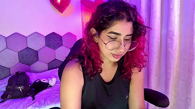 Horny tgn online show from 9, 3, 2026