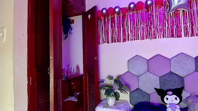 Horny tgn online show from 17, 2, 2026