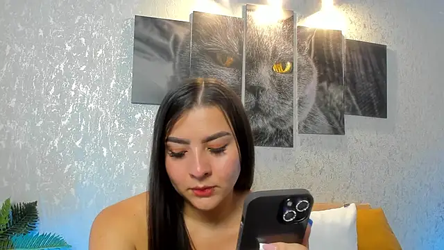 lilicooper  online show from 19, 2, 2025