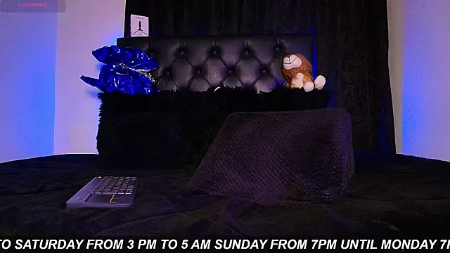 Snapshot of James1lee_ chatting on 13, 7, 2026 James1lee online show from 13, 7, 2026