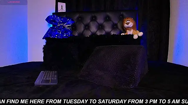 Snapshot of James1lee_ chatting on 4, 7, 2026 James1lee online show from 4, 7, 2026