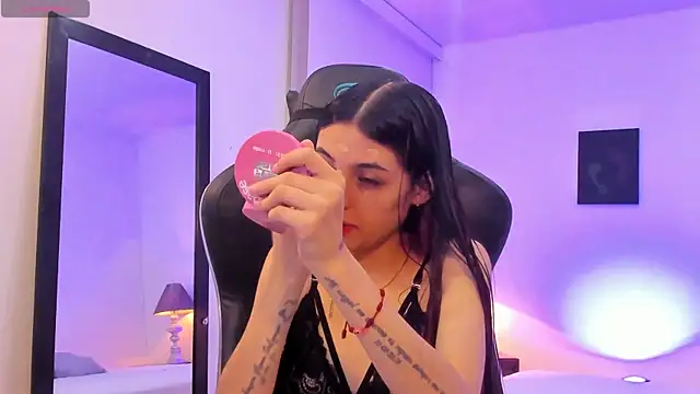 sofiarouge online show from 6, 11, 2025