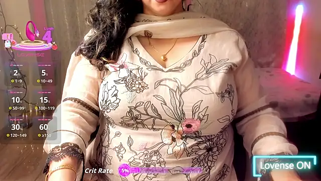 Snapshot of Gulabi_Queen chatting on 3, 6, 2026 Gulabi Queen online show from 3, 6, 2026