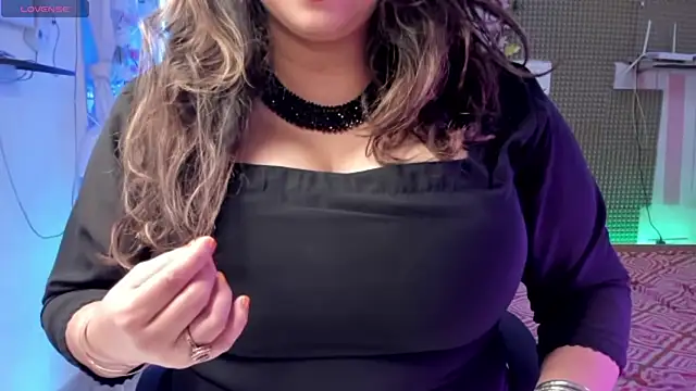 Snapshot of Gulabi_Queen chatting on 19, 2, 2025 Gulabi Queen online show from 19, 2, 2025