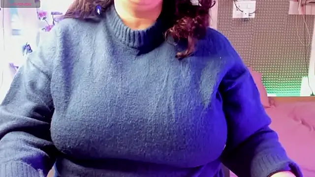 Snapshot of Gulabi_Queen chatting on 5, 12, 2024 Gulabi Queen online show from 5, 12, 2024