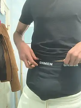 Xxxhalcon online show from 4, 12, 2025