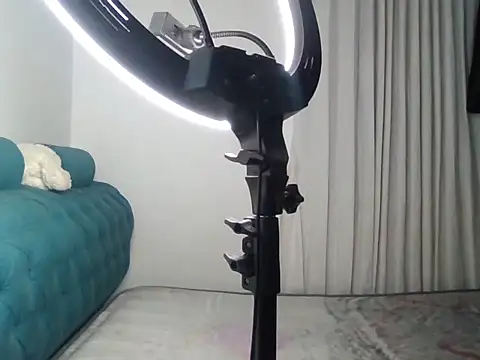 Snapshot of annibaby_88 chatting on 26, 10, 2025 annibaby 88 online show from 26, 10, 2025