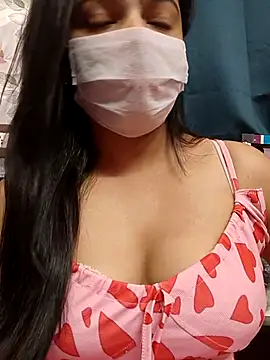Snapshot of Myloveurvi chatting on 18, 5, 2026 Myloveurvi online show from 18, 5, 2026