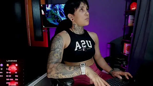 ZhoeStrong online show from 8, 7, 2026