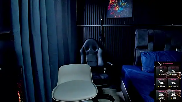 Snapshot of ZhoeStrong chatting on 27, 11, 2025 ZhoeStrong online show from 27, 11, 2025