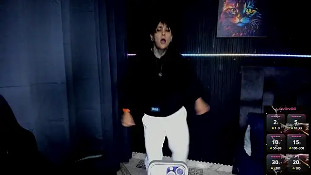 Snapshot of ZhoeStrong chatting on 29, 10, 2025 ZhoeStrong online show from 29, 10, 2025