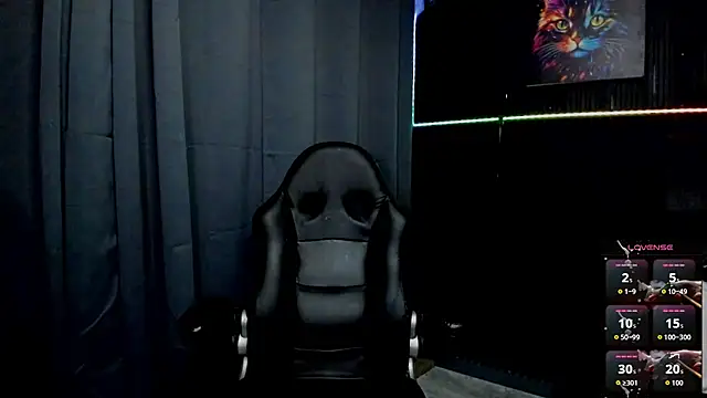 Snapshot of ZhoeStrong chatting on 14, 11, 2025 ZhoeStrong online show from 14, 11, 2025