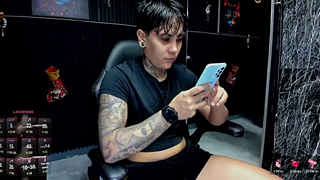 ZhoeStrong online show from 15, 12, 2025