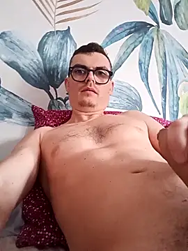 GLouglou19 online show from 9, 3, 2026