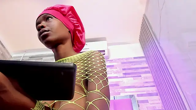 Snapshot of ebony_march chatting on 23, 11, 2025 ebony march online show from 23, 11, 2025