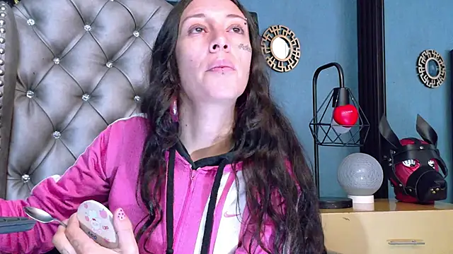 LusstCruella online show from 13, 4, 2026