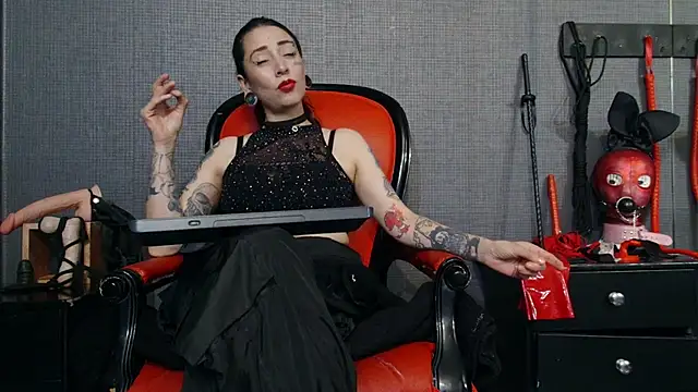 LusstCruella online show from 18, 3, 2025