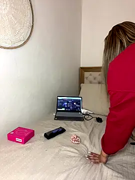 Martina Miiller online show from 10, 10, 2025