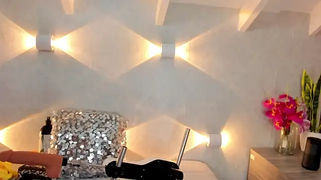 Martina Miiller online show from 13, 4, 2026