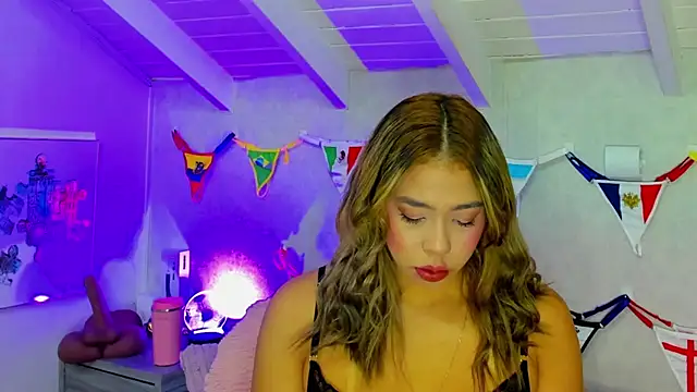 Snapshot of Martina_Miiller chatting on 8, 7, 2026 Martina Miiller online show from 8, 7, 2026