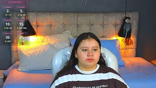 Snapshot of Laia_and_Aloby chatting on 20, 10, 2025 Laia and Aloby online show from 20, 10, 2025