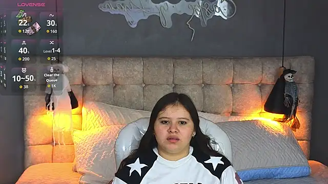 Snapshot of Laia_and_Aloby chatting on 22, 10, 2025 Laia and Aloby online show from 22, 10, 2025