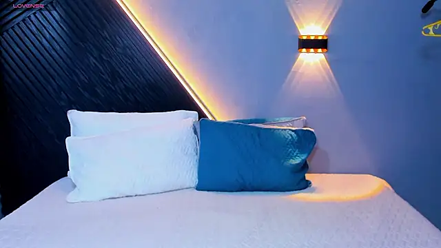 Laia and Aloby online show from 18, 3, 2026