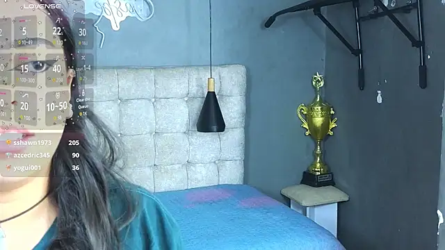 Snapshot of Laia_and_Aloby chatting on 30, 10, 2025 Laia and Aloby online show from 30, 10, 2025