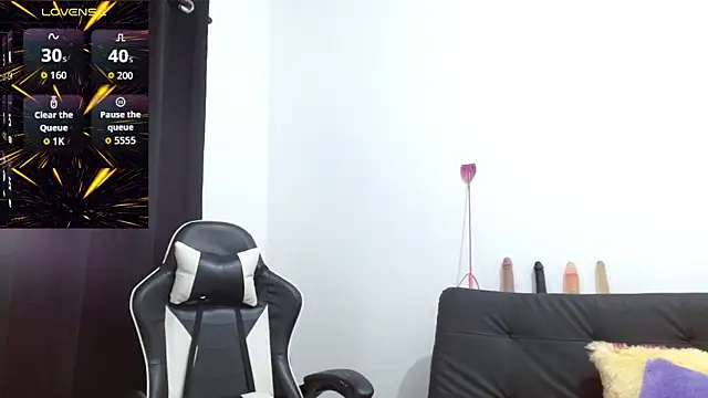 Snapshot of Kiara-Rider chatting on 25, 10, 2025 Kiara-Rider online show from 25, 10, 2025