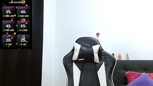 Kiara-Rider online show from 3, 2, 2026