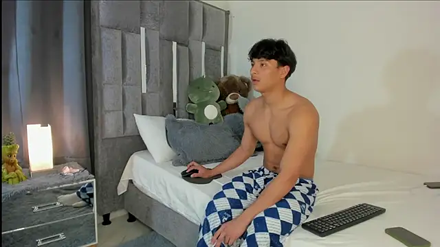 All3ssandr0 online show from 13, 10, 2025