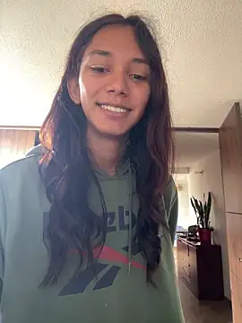 Snapshot of Nikol_Rang__ chatting on 19, 11, 2025 Nikol Rang online show from 19, 11, 2025