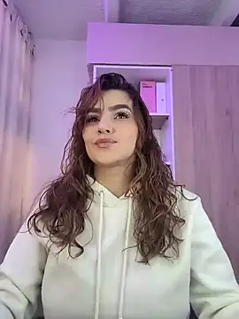 Snapshot of Lu_perez chatting on 11, 6, 2026 Lu perez online show from 11, 6, 2026