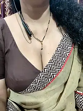 Snapshot of bhuvana555 chatting on 28, 2, 2025 bhuvana555 online show from 28, 2, 2025