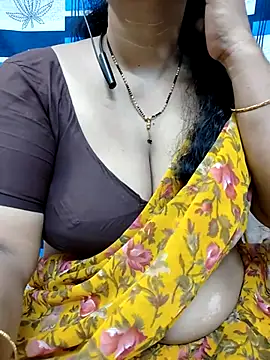 Snapshot of bhuvana555 chatting on 13, 3, 2025 bhuvana555 online show from 13, 3, 2025